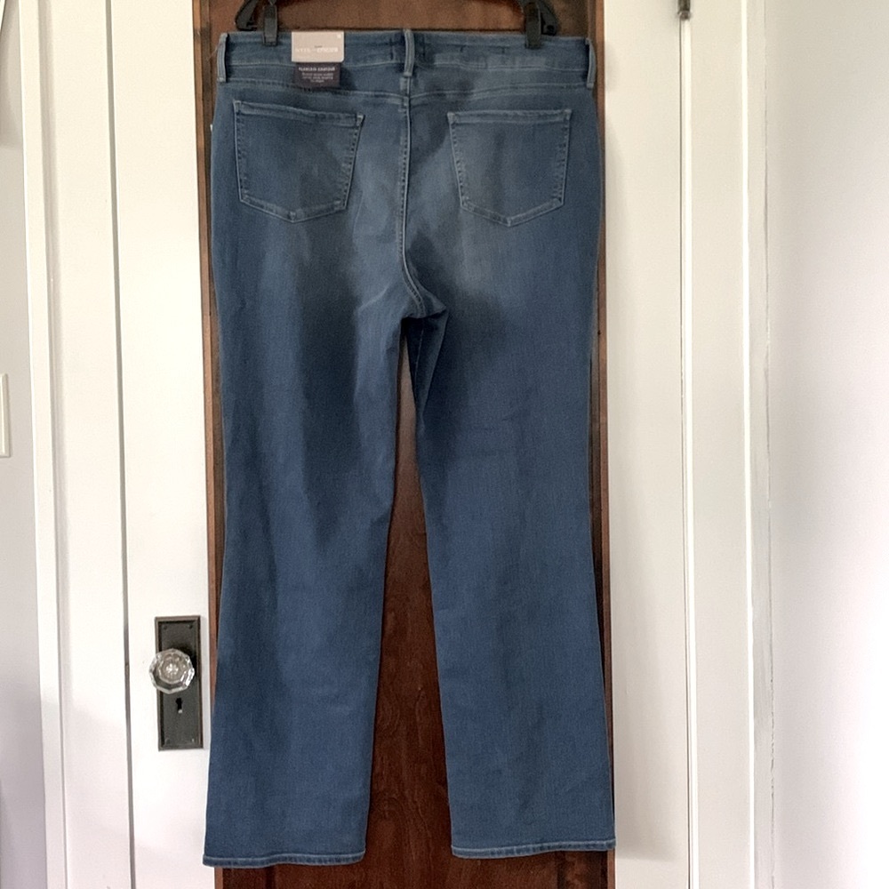 NYDJ for Chico’s Flawless Contour Straight Jean Size 18 NWT - Picture 2 of 12